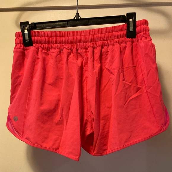 Lululemon Hotty Hot Short - Picture 5 of 9